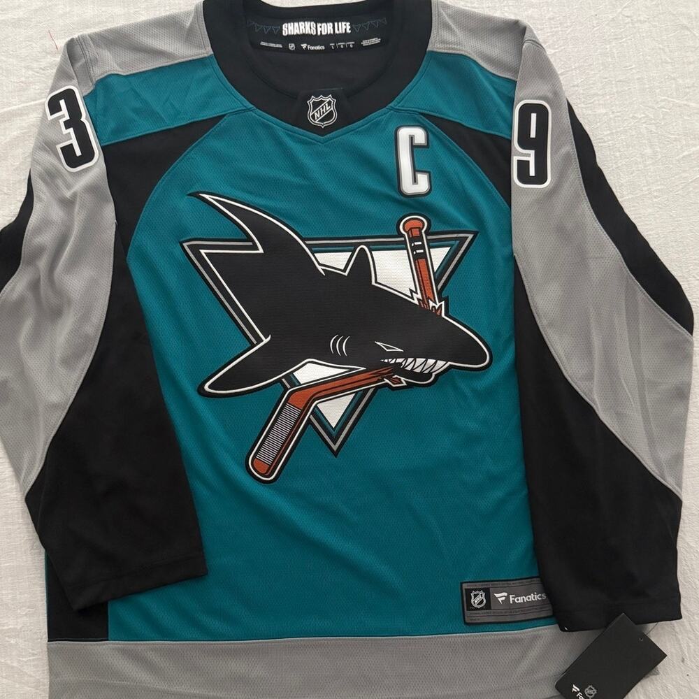 Fanantics NHL Sharks | San Jose CA Couture hockey jersey  #39 | size Large
